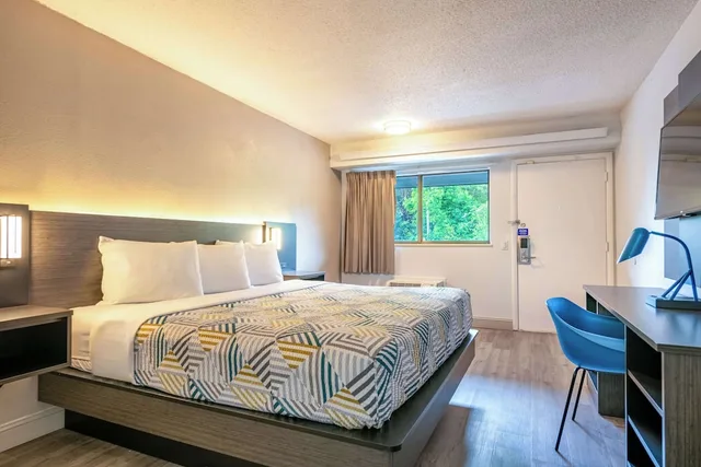 غرفة قياسية بسرير كينج، Motel6 Charlotte, NC - Coliseum 3/6