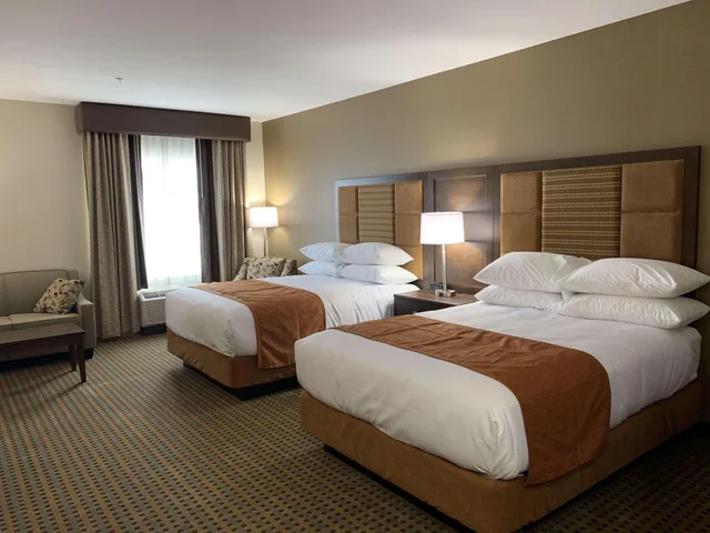 غرفة رباعية بسريرين كوين، Best Western Plus Hinton Inn and Suites 3/10
