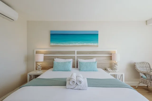 غرفة بريميوم بسرير كينج، BAYVIEW HOTEL 2/10