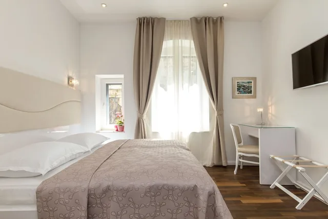 غرفة ديلوكس بسرير كوين بإطلالة على المدينة، Pellegrini Luxury Rooms 3/6