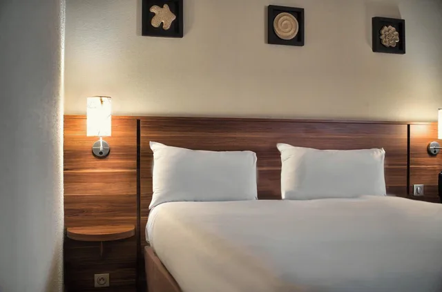 غرفة كومفورت بسرير كوين بغرفة نوم واحدة، Kyriad Prestige Mulhouse Basel 4/9