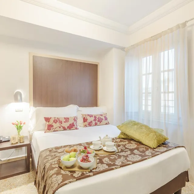غرفة اقتصادية بسرير كوين، Hotel Hambros Il Parco 2/7