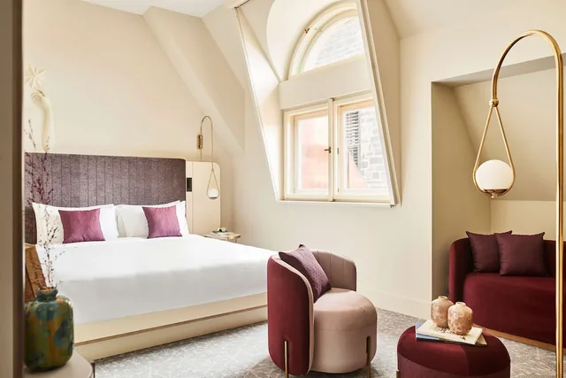 غرفة بريميوم بسرير كينج، Andaz Prague 1/5