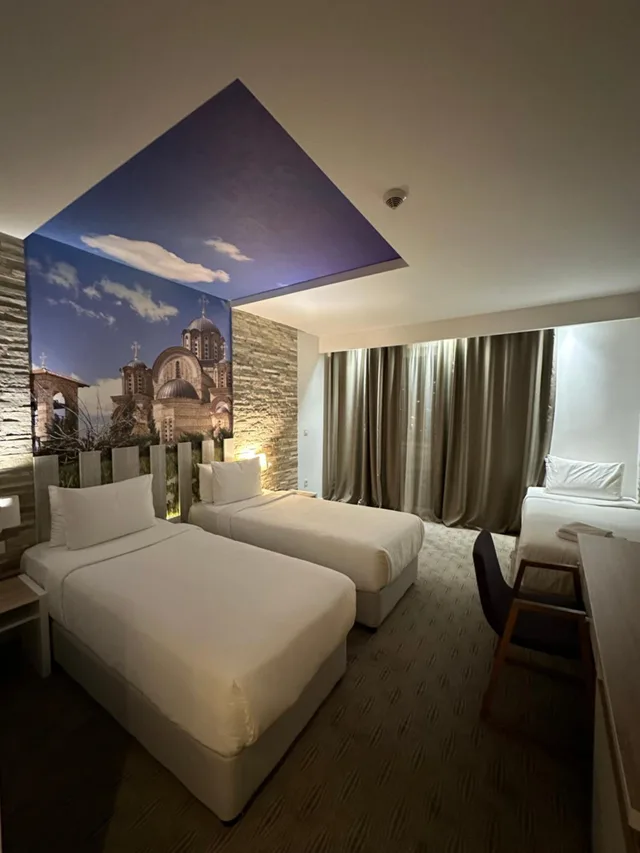 غرفة ثلاثية بشرفة، Hotel Nar 1/6
