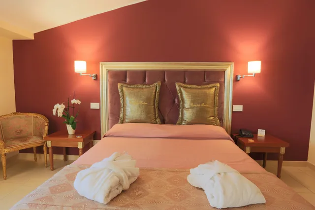 غرفة سوبيريور بسرير كوين بإطلالة على الحديقة، Hotel Parco Delle Fontane 5/8