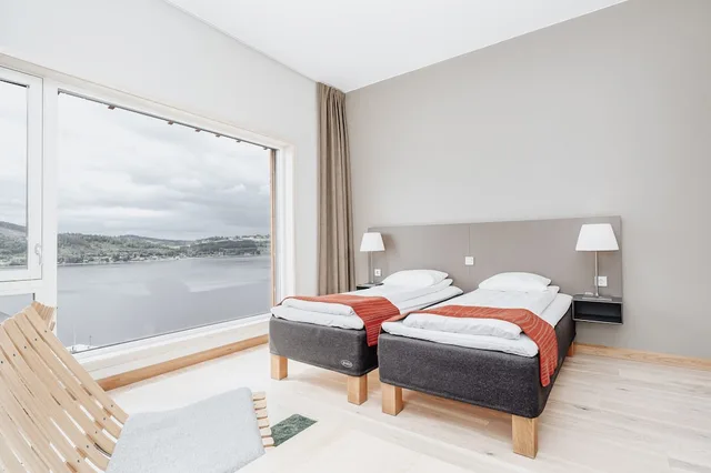 غرفة بانورامية ثلاثية بثلاثة أسرّة، Wood Hotel Frichs Hotel and Spiseri 2/10