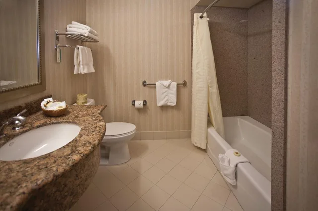 Room Assigned on Arrival, Bay Landing Hotel 4/6