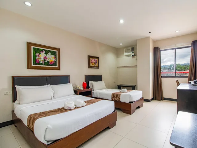 Semi Room, Family، Main Hotel And Suites 2/2