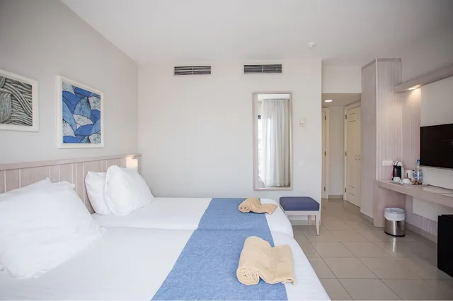 شقة بريميوم بأربعة أسرّة بغرفتي نوم مع أريكة، Caybeach Meloneras 1/10