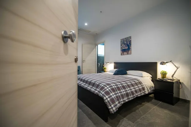City, Queen Bed، Quattro Briganti 4/10