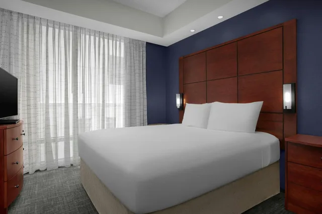 جناح بسريرين كينج بغرفتي نوم مع أريكة، RESIDENCE INN BY MARRIOTT PORTLAND DOWNTOWN WATERFRONT 2/7