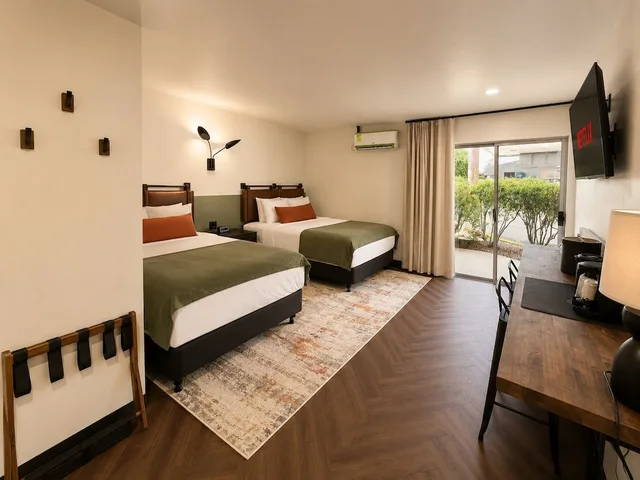 Superior, 2 Queen Beds, Lake Powell Canyon Inn 3/10