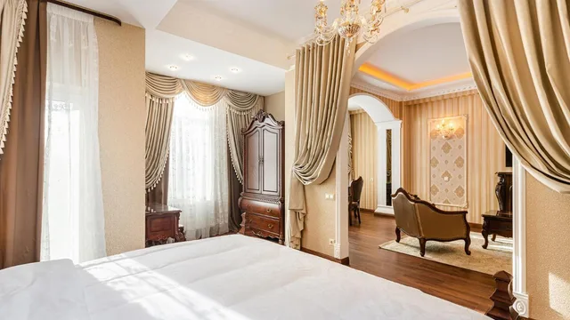 جناح بسرير كينج بشرفة، GREGORY Boutique Hotel Chisinau 1/1