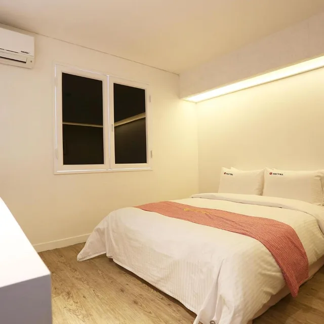 غرفة بسرير مزدوج، Q Hotel 8/10