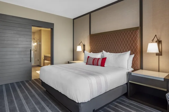 جناح فاخر بسرير كينج بشرفة، Omni Hotel At the Battery Atlanta 4/10