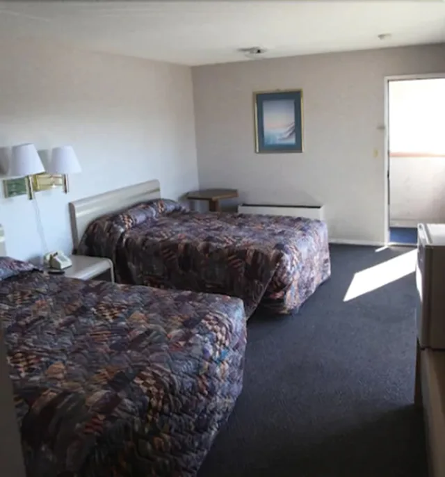 غرفة بسريرين مزدوجين، Seatac Inn and Airport Parking 4/5