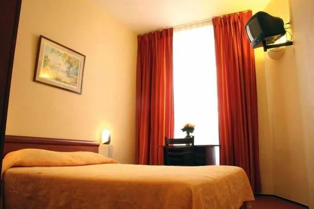 غرفة كومفورت بسرير مزدوج بحوض استحمام، Hotel Elysee 4/5