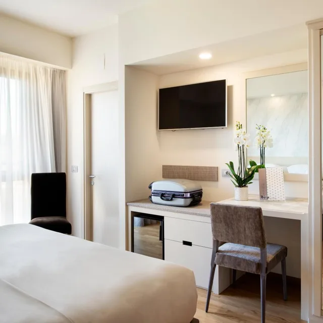 غرفة ثلاثية، Hotel Grifone Firenze 3/7