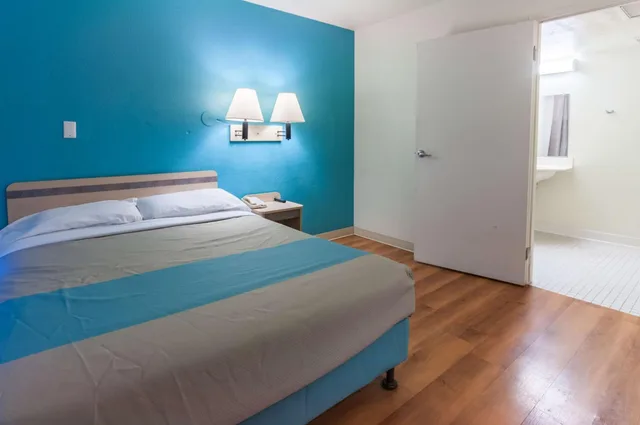 غرفة بسرير مزدوج للمدخنين، Motel6 Green River, UT 4/8