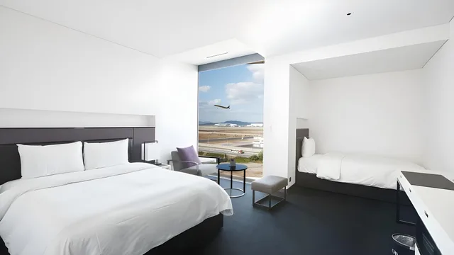 Deluxe, Queen Bed, Airport View، Hotel Ora Incheon 2/3