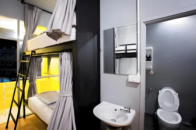 سكن مشترك مختلط بأربعة أسرّة وأسرّة بطابقين وسرير كوين، Beehive Phuket Old Town - Hostel 2/2