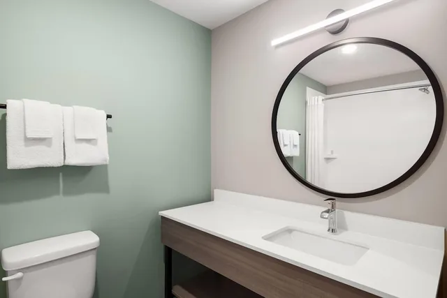 جناح بسريرين كوين، ECHO Suites Extended Stay by Wyndham 5/6