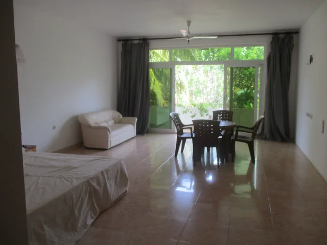 غرفة قياسية بسرير كينج بشرفة، Raja Beach Hotel 5/10