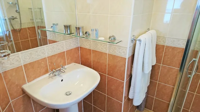 Superior, Double Bed, Ground Floor, The Baytree 3/3