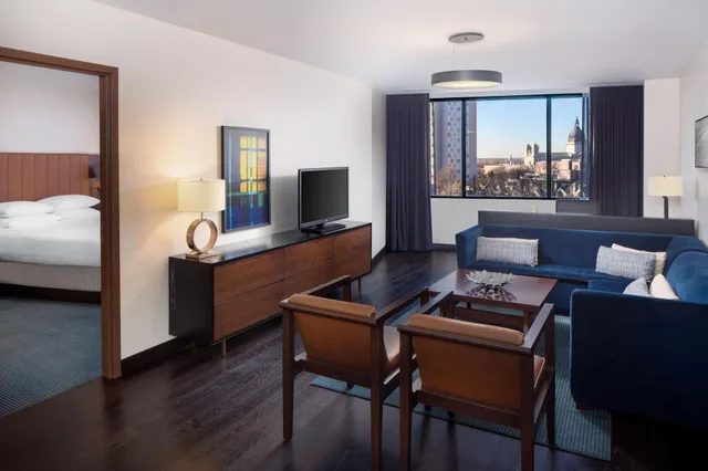 Park, Suite، Hyatt Regency 2/4