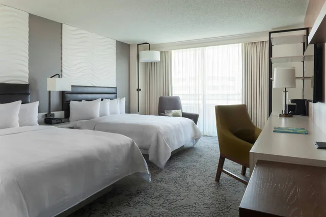 غرفة بسرير مزدوج، Marriott Fort Lauderdale North 1/3