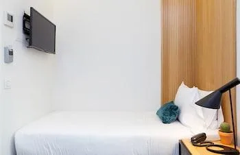 غرفة أساسية مفردة، SLEEP'N ATOCHA 1/6