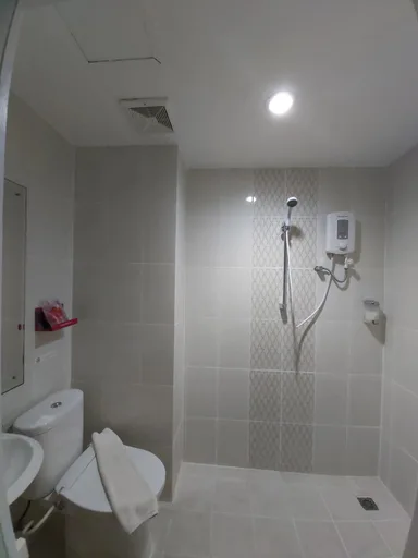 غرفة سوبيريور بسريرين منفصلين، CitiSmart Hotel BSD 2/2