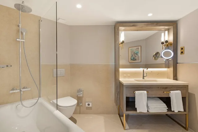 غرفة بسريرين منفصلين بشرفة، Hilton Mallorca Galatzo 6/8
