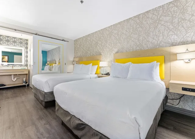 غرفة بسريرين مزدوجين، Hillstone Inn Tulare, Ascend Hotel Collection 4/8