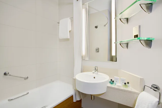غرفة قياسية مزدوجة مفردة، Leonardo Hotel Manchester Central 2/2