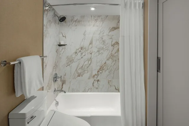 Deluxe, Quadruple, 2 Double Beds, Houston Marriott Uptown by the Galleria 10/10