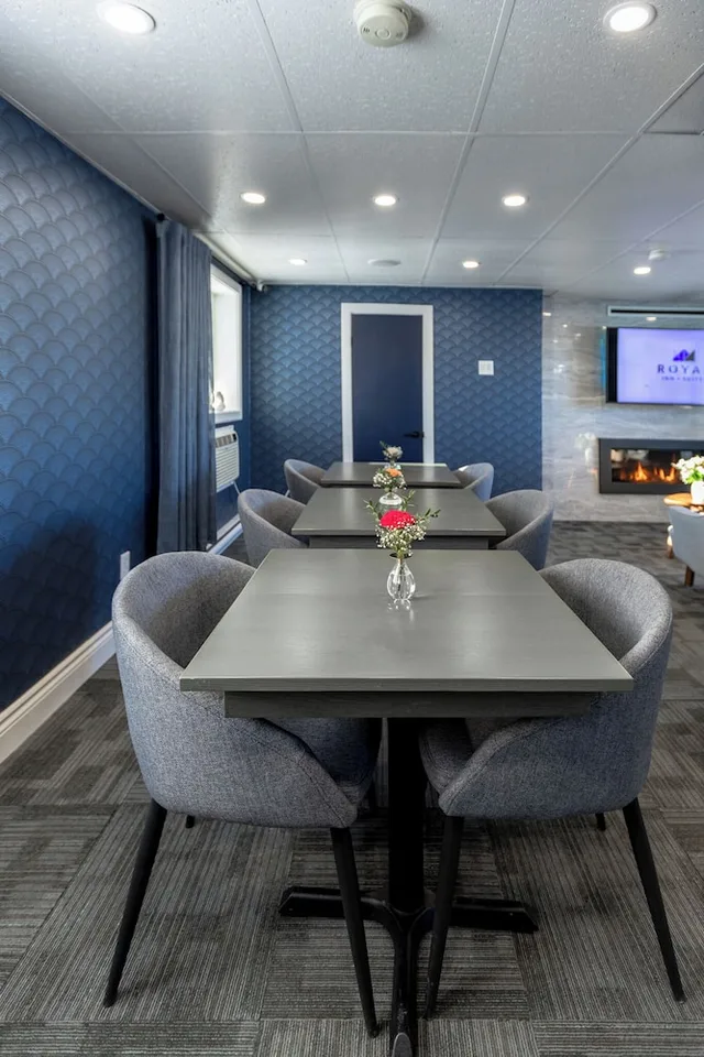 Royal Inn & Suites، كورنر بروك 37/50