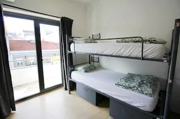 Mixed Dorm, Shared, Shared Bathroom، Wot Nomad Social 1/1