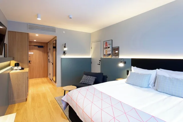 Standard, Queen Bed, Chair Bed، Holiday Inn Helsinki Expo Ex Holiday Inn Helsinki Exhibition Convention Centre 11/18