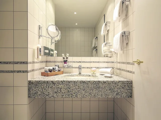 غرفة قياسية مفردة، Mercure Hotel Plaza Essen 8/18