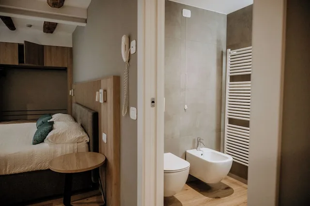 غرفة جونيور بسرير كينج وسرير فردي، Hotel Garni Venezia 8/10