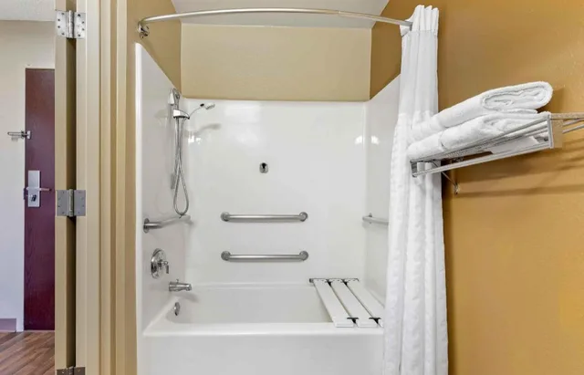 استوديو بسرير كوين لذوي الإعاقة، Extended Stay America Raleigh Rtp 4610 Miami Blvd 9/10