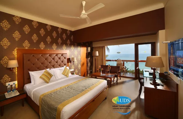 غرفة بريميوم بسرير كينج بإطلالة على البحر، Uday Samudra Leisure Beach Hotel 2/3