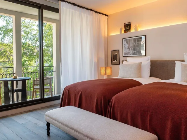 جناح رئاسي بسرير كينج بإطلالة على المسبح بشرفة، L'Isle de Leos Hotel & Spa - MGallery Collection 3/10