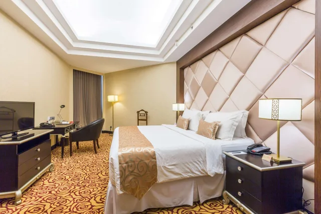 Junior Suite, Wyndham Surabaya City Centre 1/2