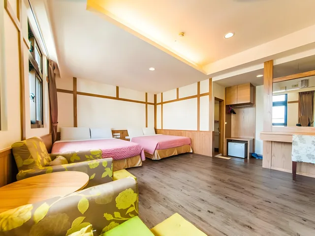 غرفة ديلوكس رباعية، Meifon Hotel 1/1