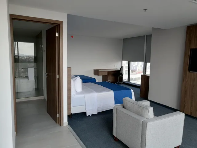 Executive, Suite, Twin Beds, Street View، Wyndham Puebla Angelopolis 2/5