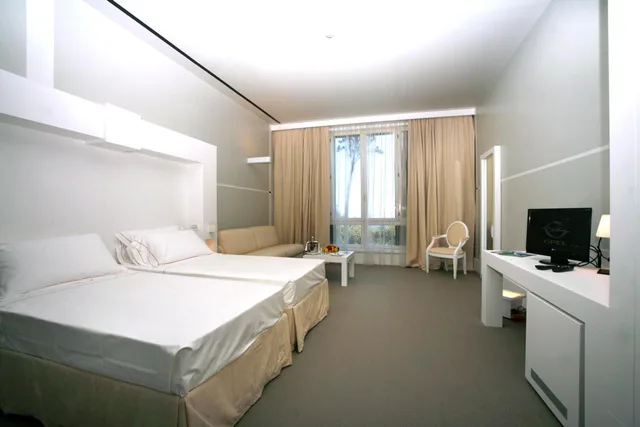 غرفة سوبيريور عائلية بسرير كينج مع أريكة، Hotel Piccolo Portofino 1/3