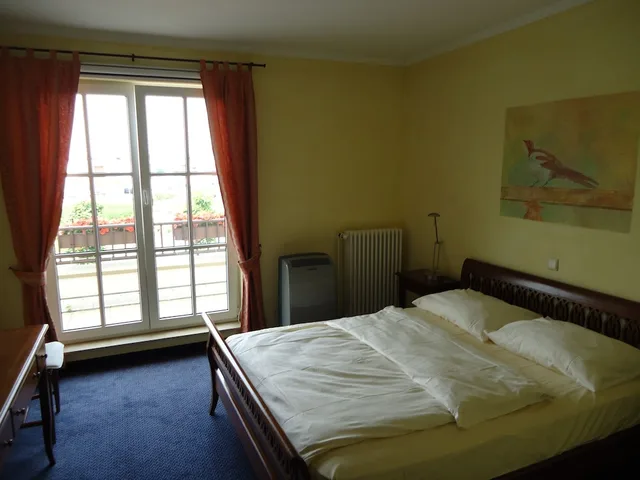 Standard, Single, King Bed, Hotel Landhaus Milser 1/5