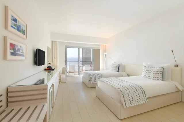 غرفة كلوب بريميير بسريرين منفصلين بإطلالة على البحر، Kempinski Hotel Aqaba Red Sea 1/8